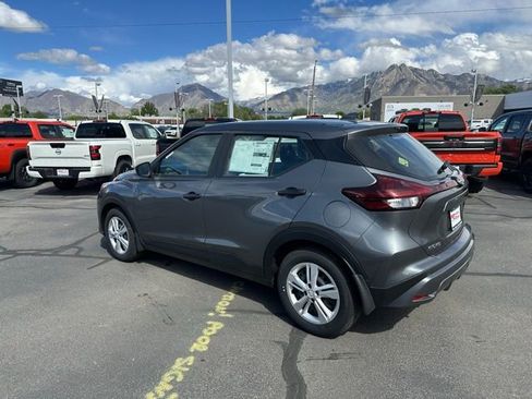 New 2025 Nissan Kicks Play S FWD image 7