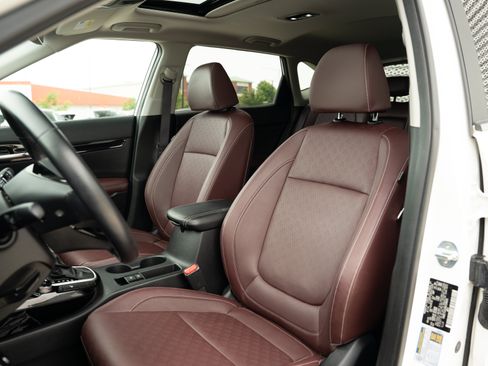 Used 2022 Kia Seltos SX w/ Sunroof Package AWD/4WD image 19