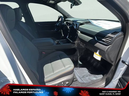 New 2026 GMC Acadia AT4 w/ Luxury Package AWD/4WD image 30