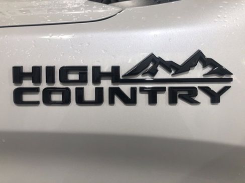 Used 2021 Chevrolet Silverado 1500 High Country image 8