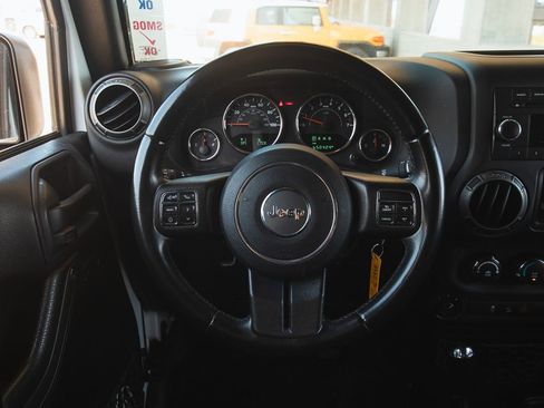 Used 2018 Jeep Wrangler Unlimited Sport S image 37