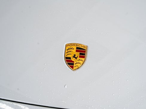 Used 2021 Porsche Taycan 4S image 15