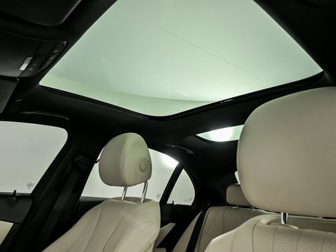 Used 2019 Mercedes-Benz E 300 4MATIC image 23