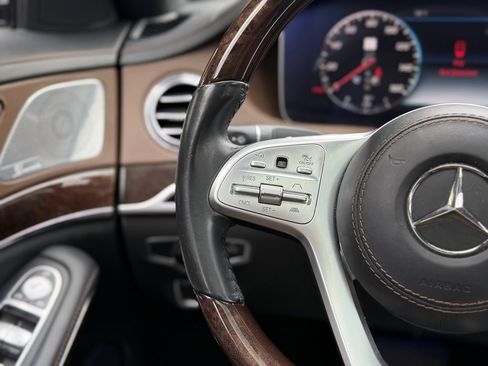 Used 2019 Mercedes-Benz S 560 Sedan image 43