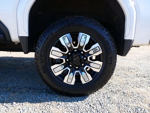 Certified 2024 GMC Sierra 2500 Denali w/ Denali Reserve Package image 13