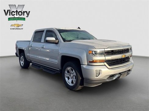 Used 2018 Chevrolet Silverado 1500 LT w/ All Star Edition image 8