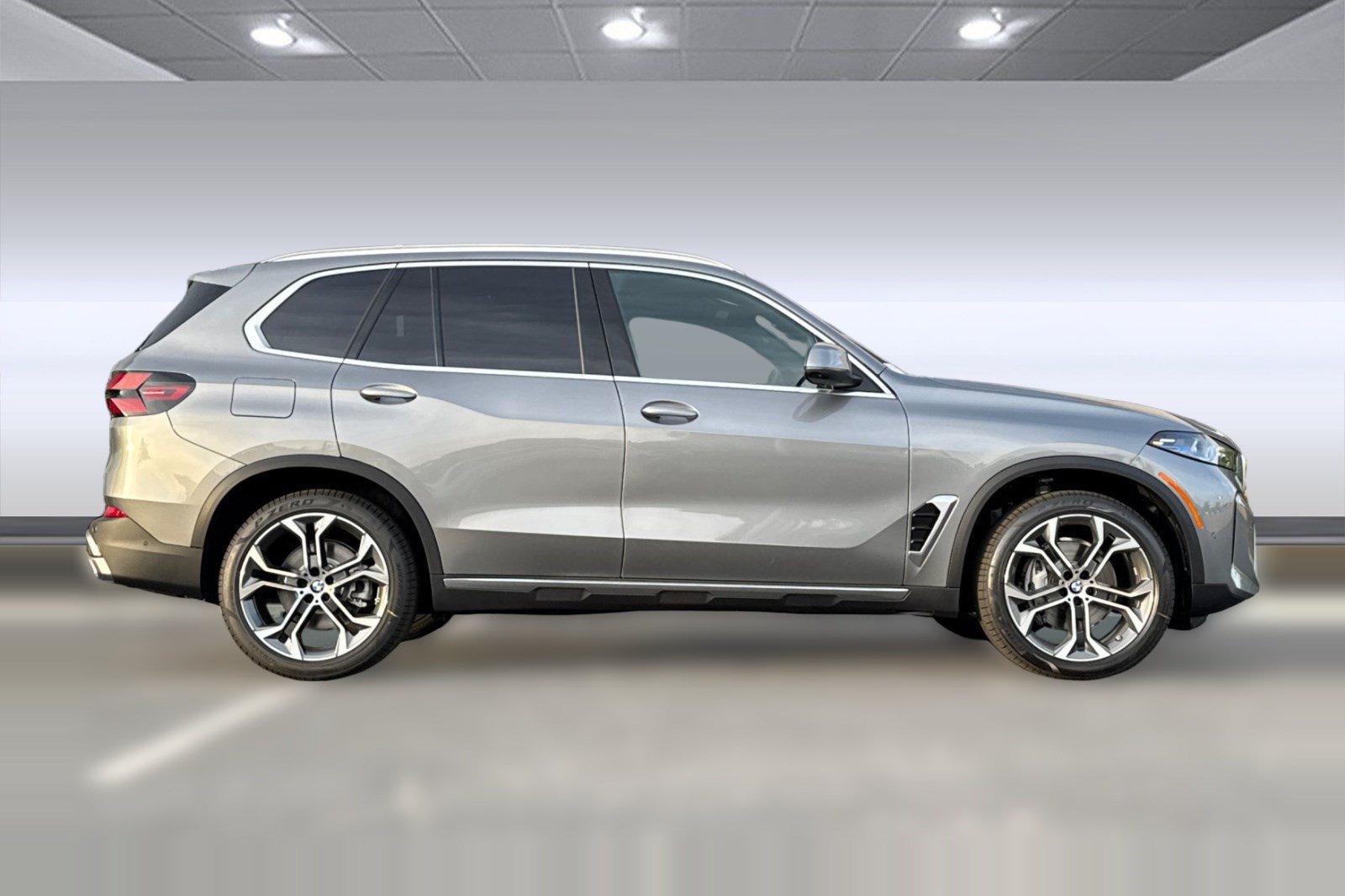 Used 2026 BMW X5 xDrive40i AWD/4WD image 8