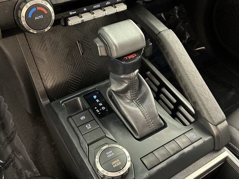 Used 2025 Toyota Tacoma TRD Sport RWD image 16