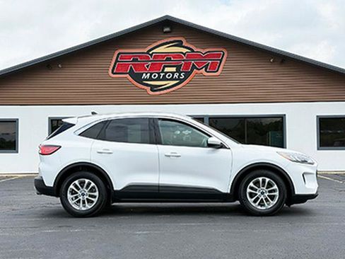 Used 2021 Ford Escape SE FWD image 4