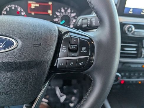 Used 2022 Ford Escape SE w/ SE Sport Appearance Package image 12