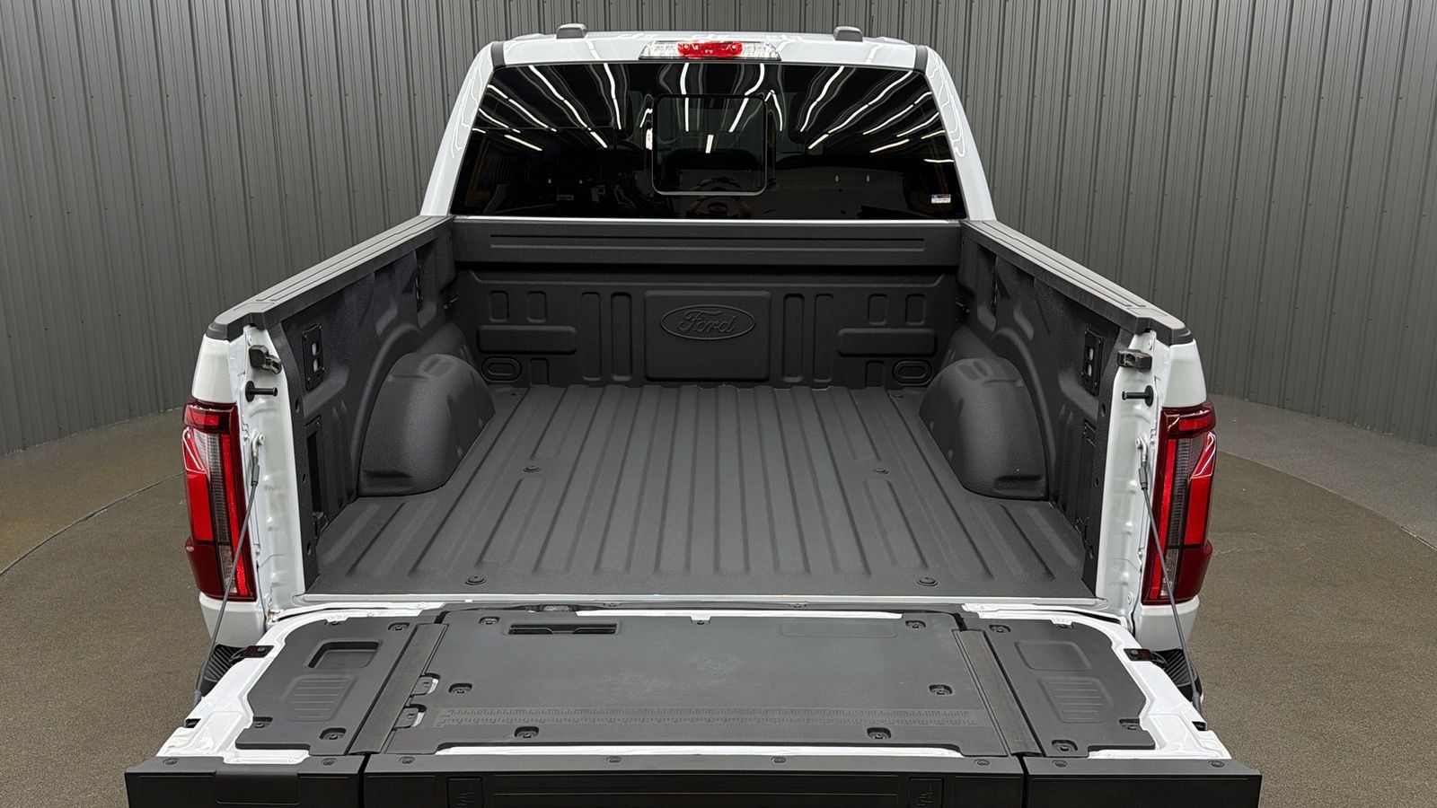 Used 2026 Ford F150 Lariat w/ Bed Utility Package AWD/4WD image 17