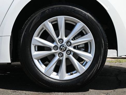 Used 2025 Toyota Corolla LE w/ LE Premium Package FWD image 7