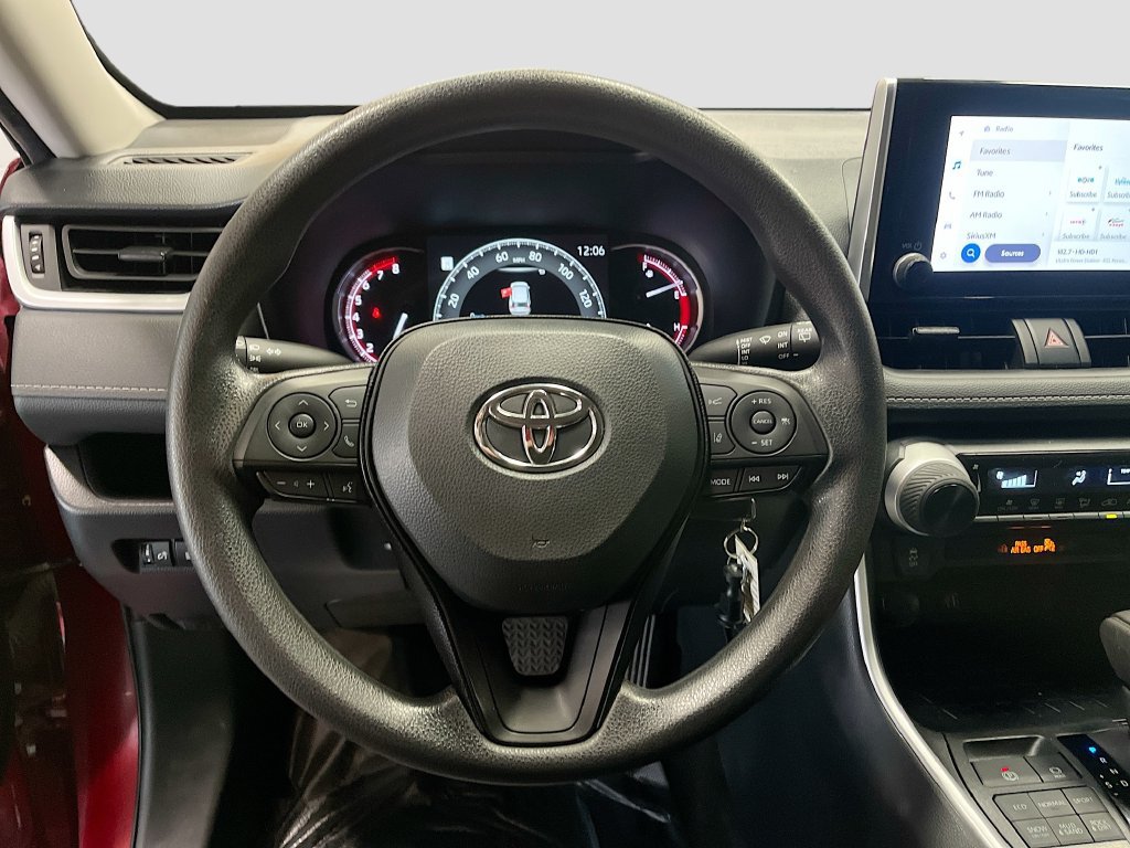 Used 2024 Toyota RAV4 LE AWD/4WD image 11