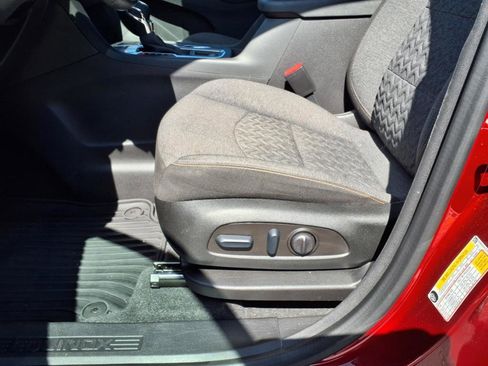 Used 2023 Chevrolet Equinox LT image 16