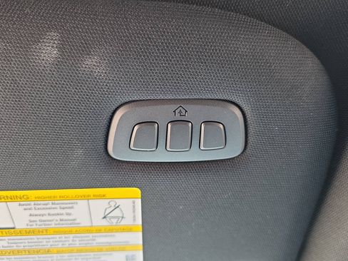 Used 2025 Ford F150 Raptor AWD/4WD image 28