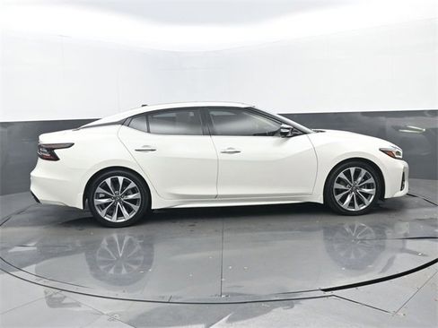 Used 2023 Nissan Maxima Platinum w/ Sport Mat Group image 2