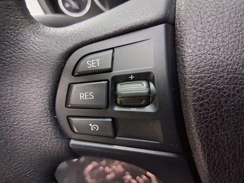 Used 2015 BMW 320i Sedan image 16