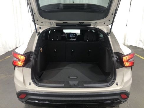 New 2026 Chevrolet Trax RS w/ Driver Confidence Package image 10