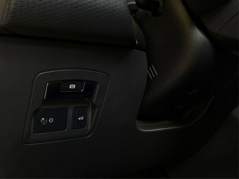 Used 2020 Land Rover Range Rover Velar R-Dynamic S image 20