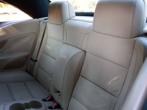 Used 2011 Volkswagen Eos Lux image 8