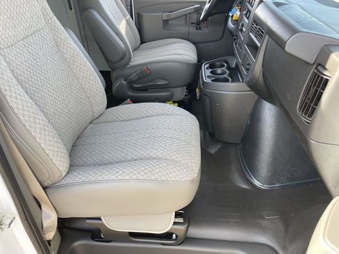 New 2025 GMC Savana 2500 Extended w/ Driver Convenience Package image 27