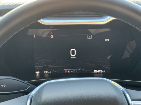 Used 2023 GMC Canyon Elevation w/ Elevation Premium Package image 16