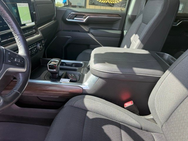 Used 2023 Chevrolet Silverado 1500 RST AWD/4WD image 12