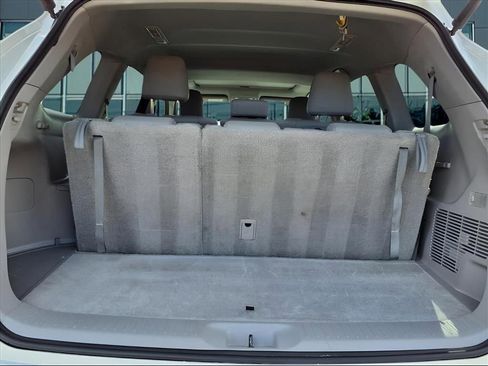 Used 2014 Toyota Highlander XLE image 9