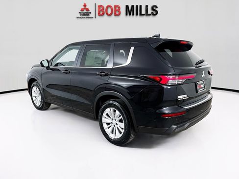 New 2026 Mitsubishi Outlander ES image 5