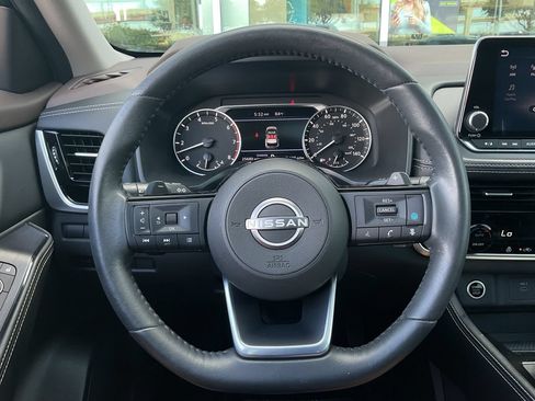 Used 2023 Nissan Rogue SL FWD image 34