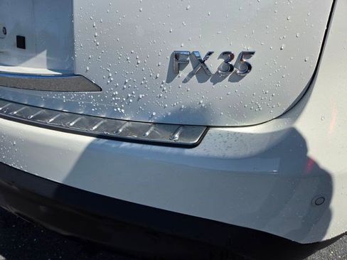 Used 2011 INFINITI FX35 AWD w/ Premium Pkg image 13