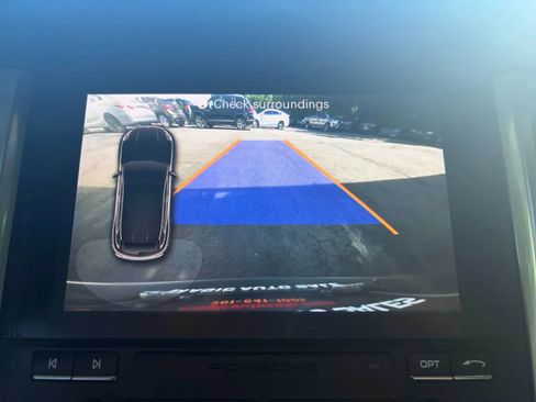 Used 2018 Porsche Macan Sport Edition AWD/4WD image 33