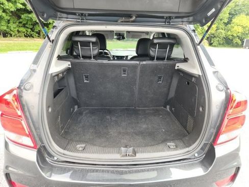Used 2018 Chevrolet Trax LT w/ LT Convenience Package FWD image 13