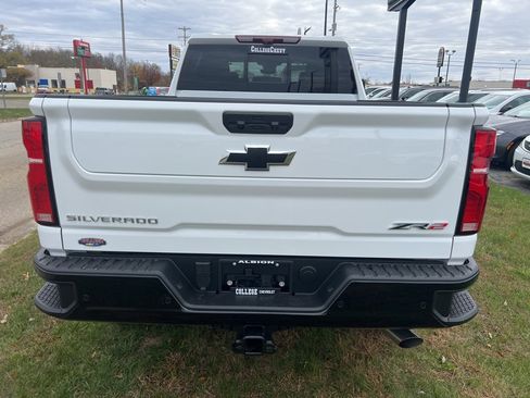 New 2026 Chevrolet Silverado 2500 ZR2 image 11