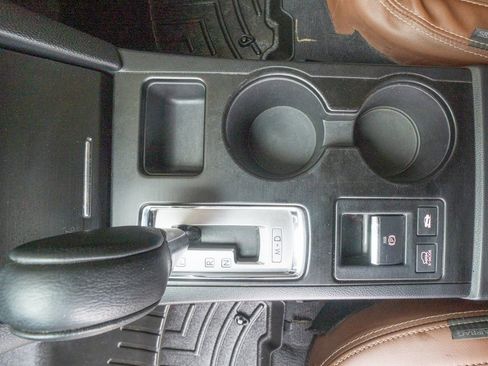 Used 2017 Subaru Outback 3.6R Touring image 10