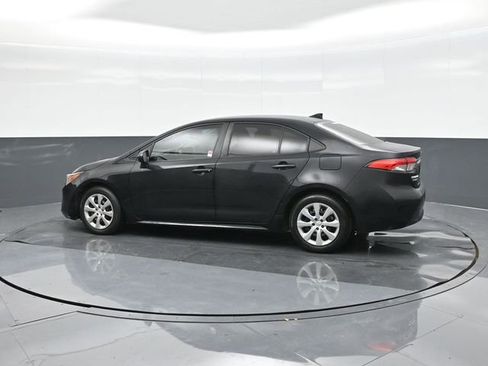 Used 2024 Toyota Corolla LE image 5