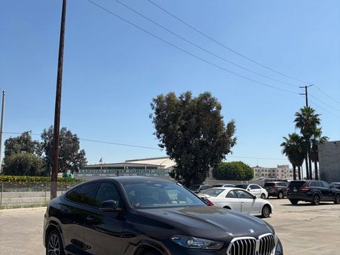 Used 2025 BMW X6 xDrive40i image 9