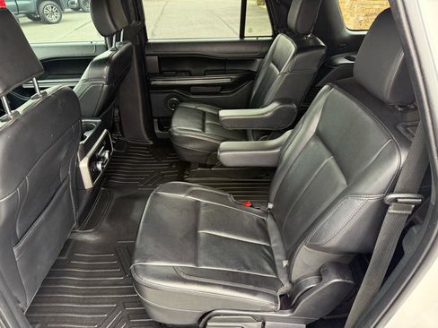Used 2020 Ford Expedition Max XLT w/ Equipment Group 201A image 13