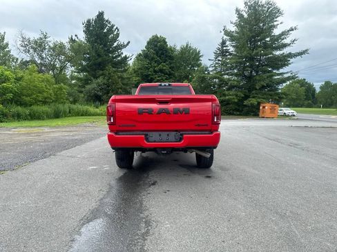 Used 2026 RAM 2500 Laramie AWD/4WD image 4