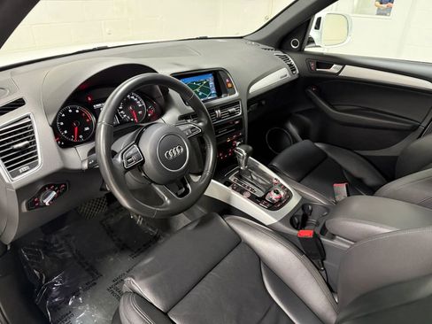Used 2017 Audi Q5 2.0T Premium Plus w/ Technology Package AWD/4WD image 14