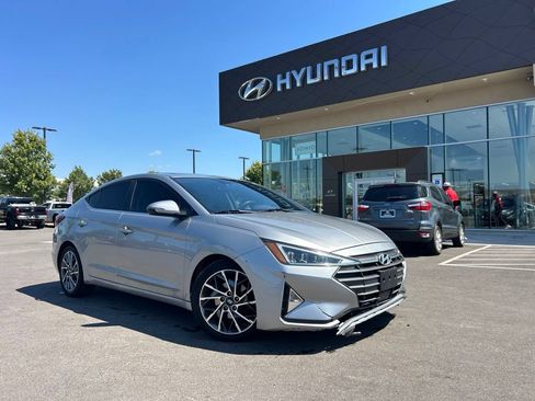 Used 2020 Hyundai Elantra Limited w/ Ultimate Package 03 FWD image 5