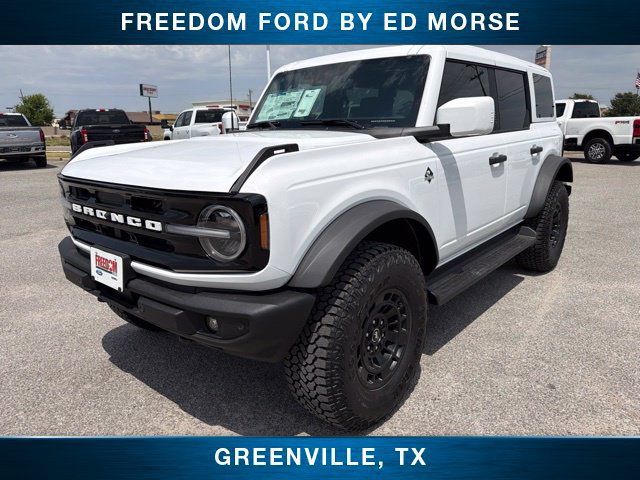 New 2026 Ford Bronco Outer Banks w/ Sasquatch Package AWD/4WD image 1