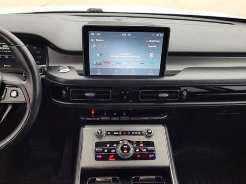Used 2022 Lincoln Aviator AWD w/ Class IV Trailer Tow Package image 14