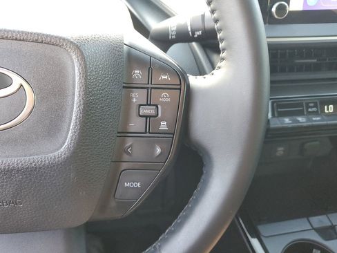 Used 2025 Toyota Prius LE image 26