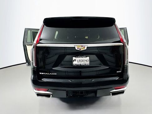Used 2023 Cadillac Escalade ESV Premium Luxury image 30