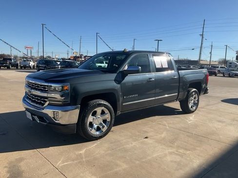 Used 2018 Chevrolet Silverado 1500 LTZ w/ Sport Package image 40