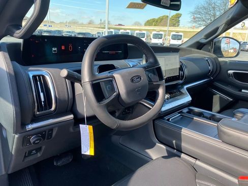 New 2026 Ford Expedition Platinum AWD/4WD image 12