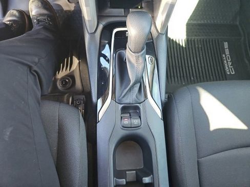 Used 2024 Toyota Corolla Cross LE image 7