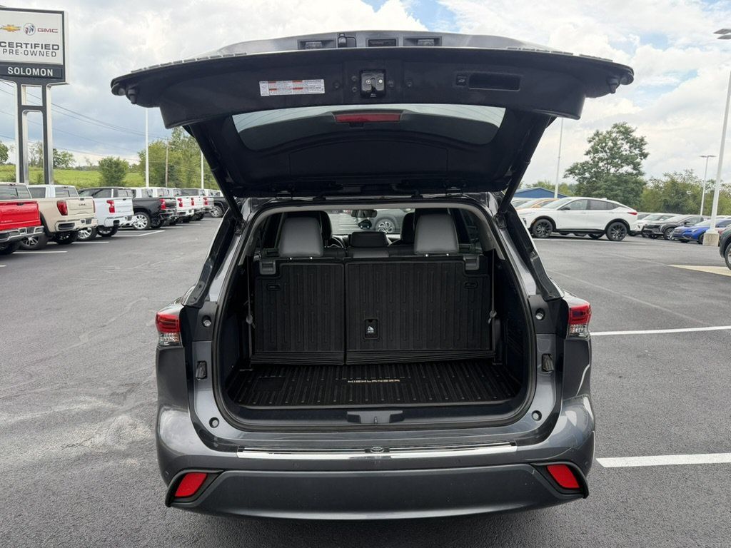 Used 2021 Toyota Highlander Limited AWD/4WD image 12