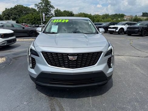 Used 2019 Cadillac XT4 Luxury FWD image 2